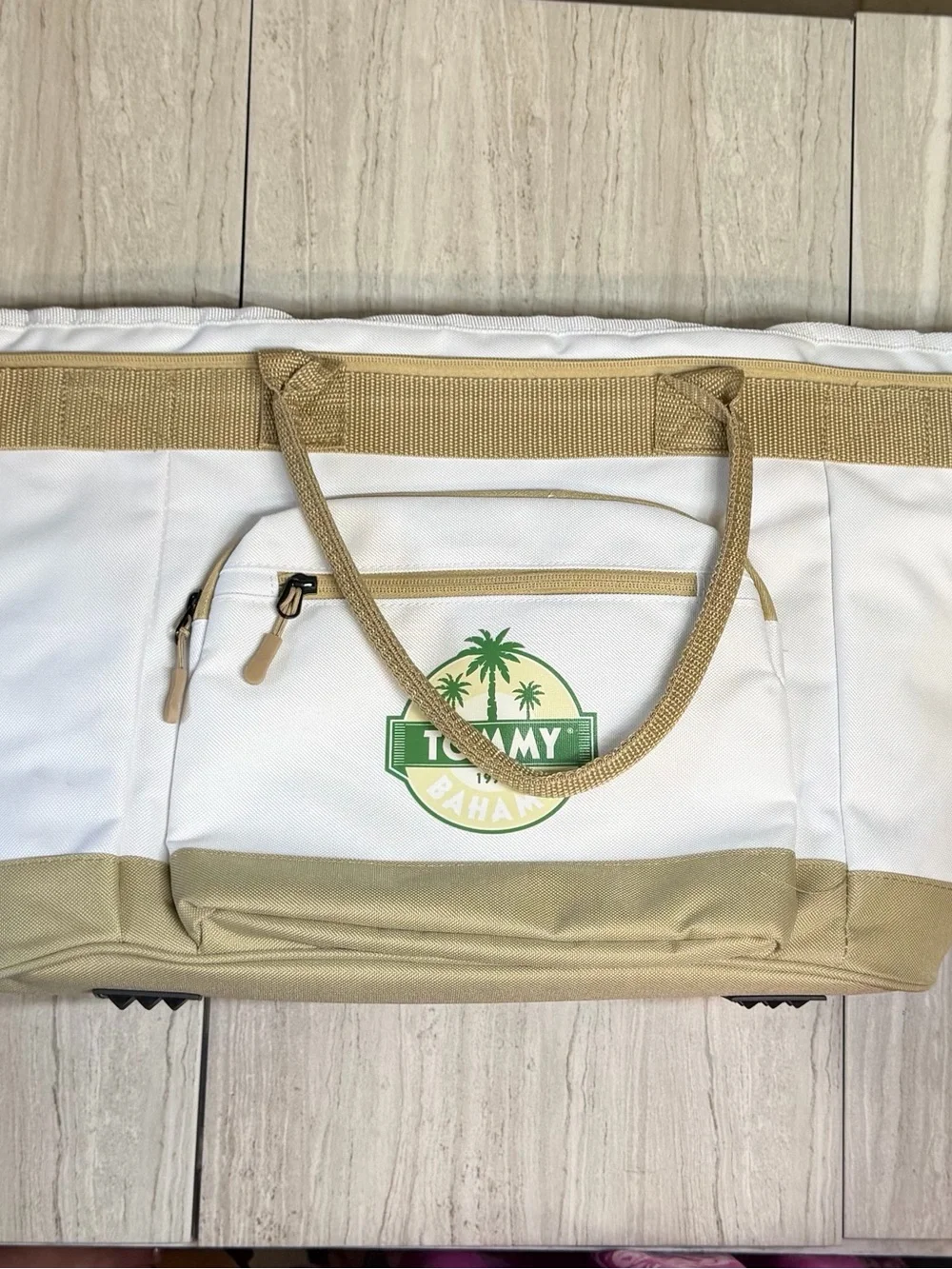 Tommy Bahama NEW Insulated Soft Cooler Tote Bag IN White And Tan